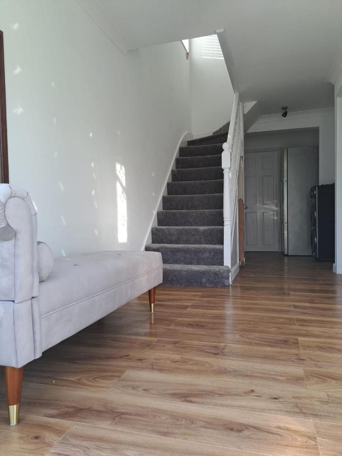 Gatwick House Alloggio in famiglia